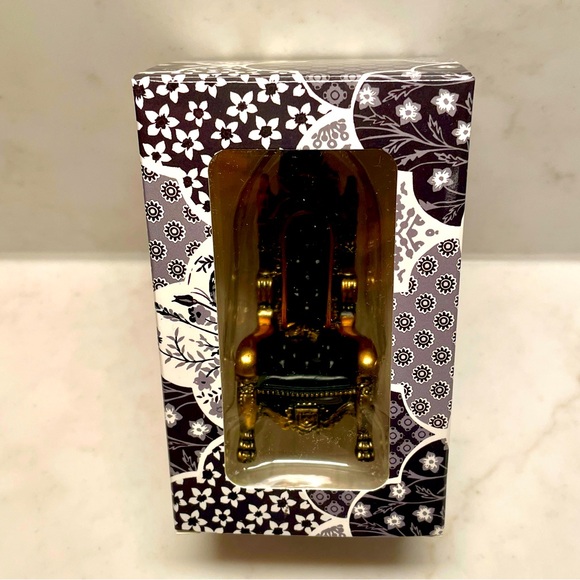 Authentic Taylor Swift Reputation Throne Ornament - Picture 2 of 6